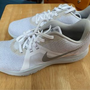 Womens Nike Flex Trainer 8